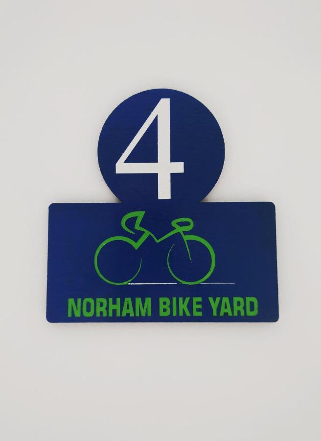 Bed and Breakfast Norham Bike Yard Екстер'єр фото
